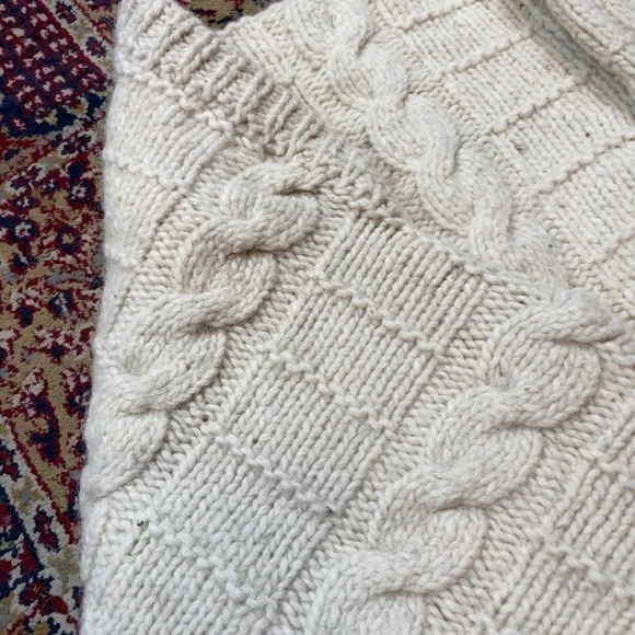 VTG 80s 90s Handmade Ecuador 100% Wool Cable Knit Sweater Cream L-XL Heavyweight